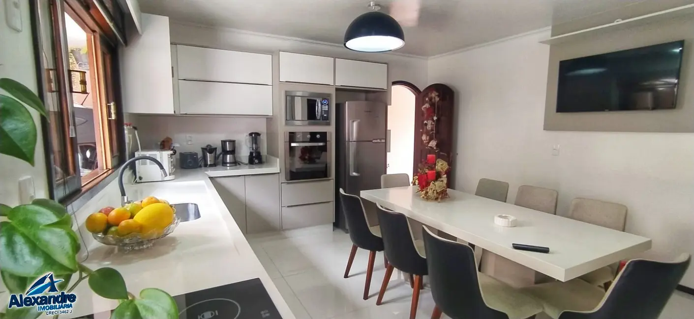 Foto 6 de Casa com 4 quartos à venda, 300m2 em Tifa Martins, Jaragua Do Sul - SC