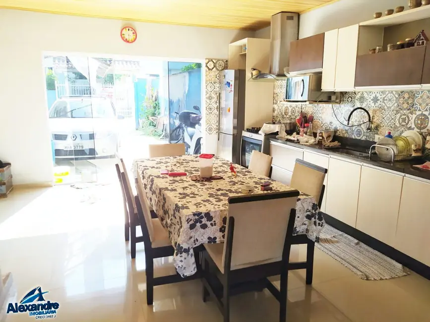 Casa com 5 quartos à venda, 200m2 em Jaraguá 99, Jaragua Do Sul - SC - imagem 9 Foto 9 de Casa com 5 quartos à venda, 200m2 em Jaraguá 99, Jaragua Do Sul - SC