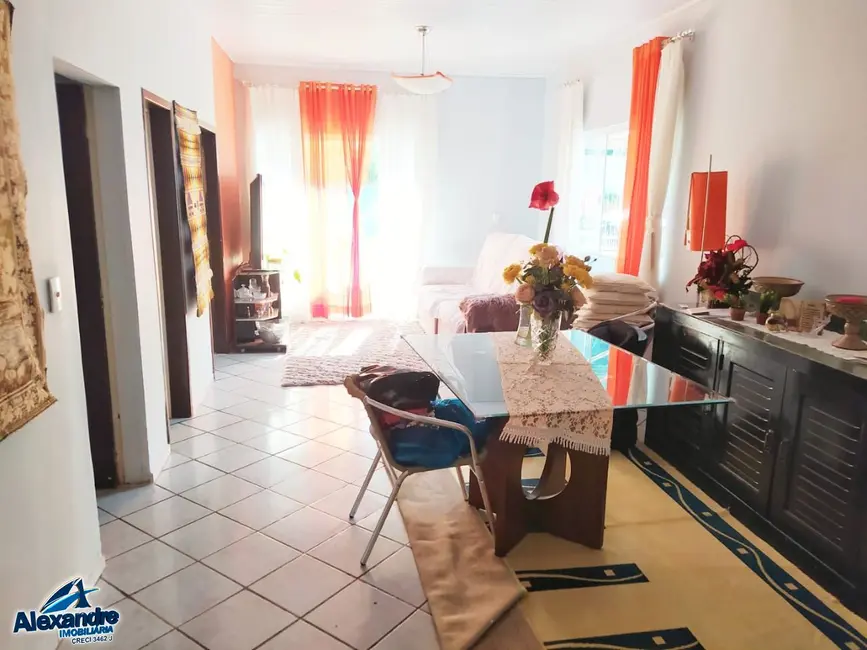 Casa com 5 quartos à venda, 200m2 em Jaraguá 99, Jaragua Do Sul - SC - imagem 4 Foto 4 de Casa com 5 quartos à venda, 200m2 em Jaraguá 99, Jaragua Do Sul - SC