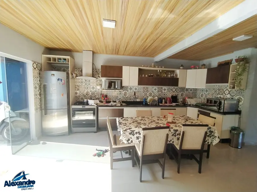 Casa com 5 quartos à venda, 200m2 em Jaraguá 99, Jaragua Do Sul - SC - imagem 7 Foto 7 de Casa com 5 quartos à venda, 200m2 em Jaraguá 99, Jaragua Do Sul - SC