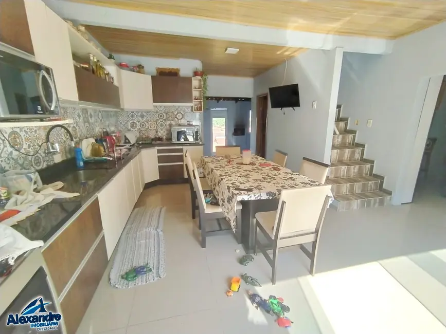 Casa com 5 quartos à venda, 200m2 em Jaraguá 99, Jaragua Do Sul - SC - imagem 6 Foto 6 de Casa com 5 quartos à venda, 200m2 em Jaraguá 99, Jaragua Do Sul - SC