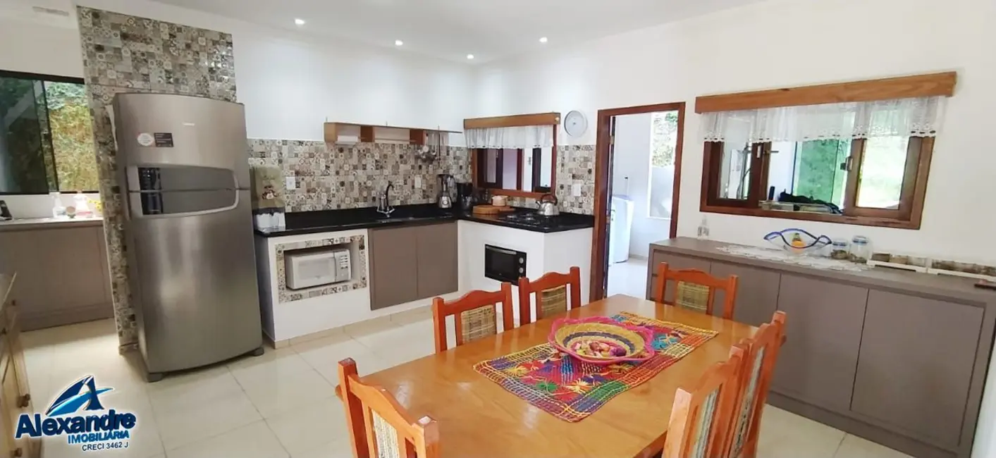 Casa com 6 quartos à venda, 235m2 em Vila Nova, Jaragua Do Sul - SC - imagem 7 Foto 7 de Casa com 6 quartos à venda, 235m2 em Vila Nova, Jaragua Do Sul - SC