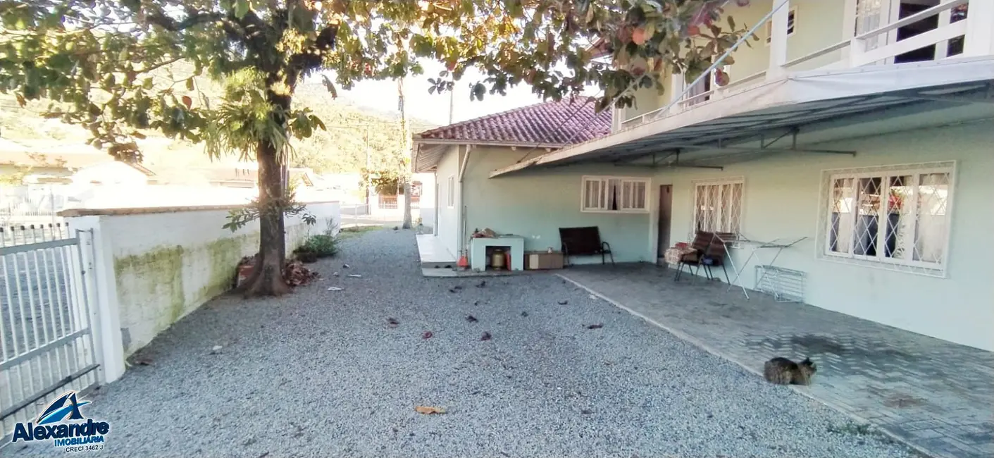 Casa com 8 quartos à venda, 225m2 em Ilha da Figueira, Jaragua Do Sul - SC - imagem 3 Foto 3 de Casa com 8 quartos à venda, 225m2 em Ilha da Figueira, Jaragua Do Sul - SC