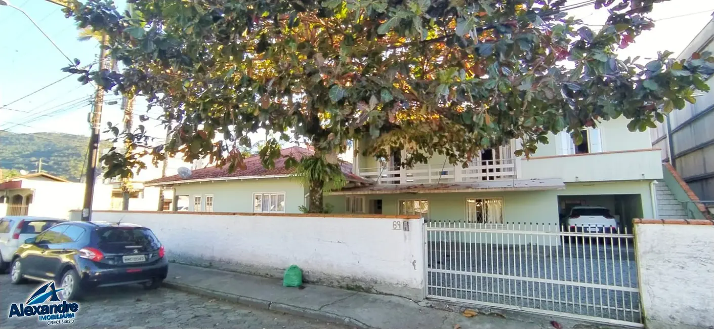 Foto 2 de Casa com 8 quartos à venda, 225m2 em Ilha da Figueira, Jaragua Do Sul - SC