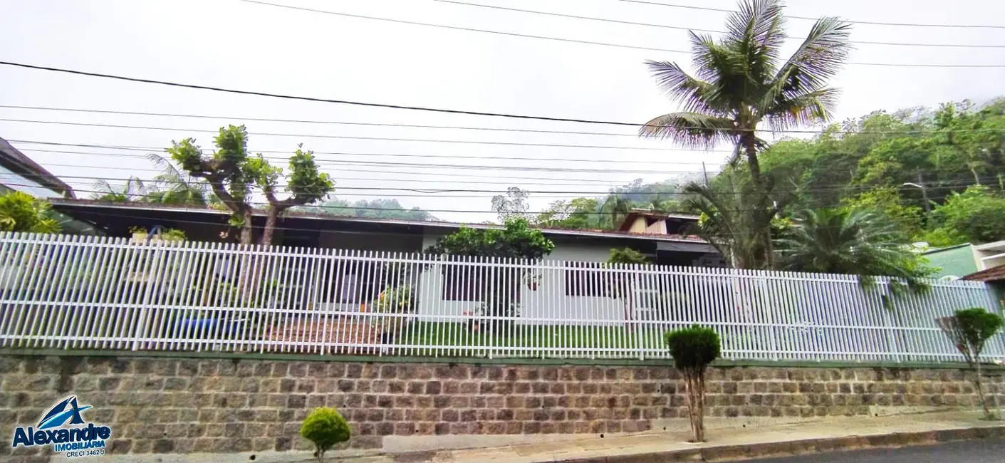 Foto 1 de Casa com 4 quartos à venda, 272m2 em Vila Nova, Jaragua Do Sul - SC