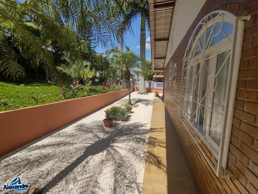 Foto 4 de Casa com 6 quartos à venda, 200m2 em Barra do Rio Cerro, Jaragua Do Sul - SC