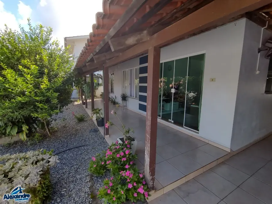 Foto 1 de Casa com 3 quartos à venda, 72m2 em Schroeder - SC