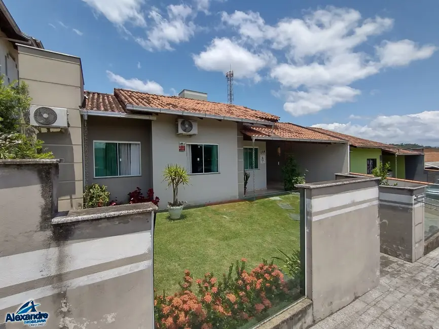 Foto 2 de Casa com 3 quartos à venda, 200m2 em Amizade, Jaragua Do Sul - SC