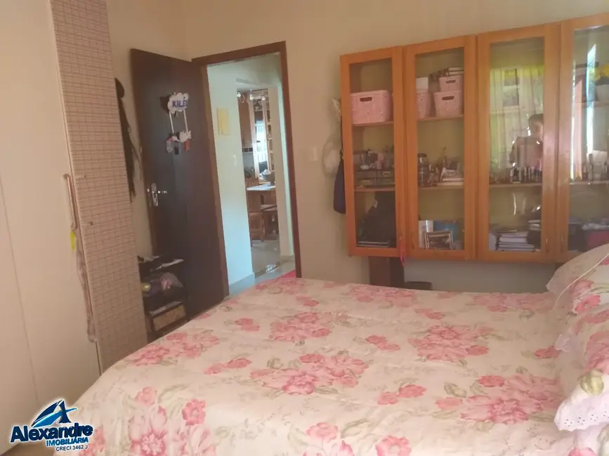 Casa com 3 quartos à venda, 95m2 em Schroeder - SC - imagem 8 Foto 8 de Casa com 3 quartos à venda, 95m2 em Schroeder - SC
