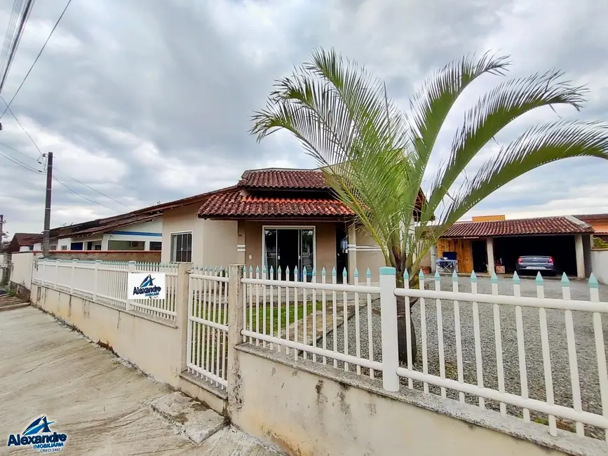 Casa com 2 quartos à venda, 65m2 em Guaramirim - SC - imagem 1 Foto 1 de Casa com 2 quartos à venda, 65m2 em Guaramirim - SC