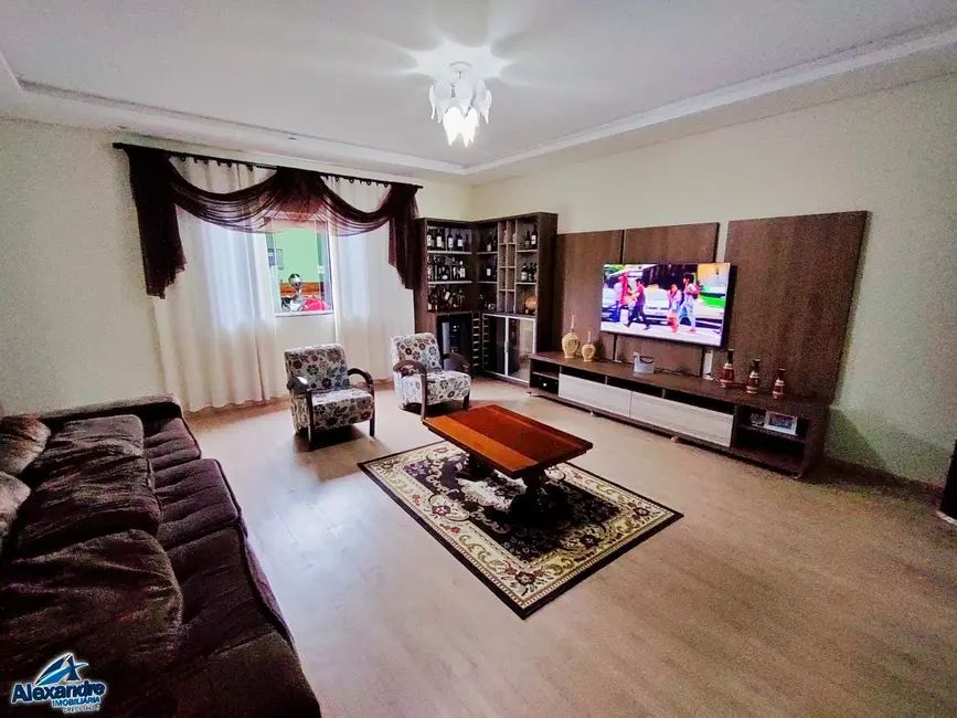 Foto 1 de Casa com 3 quartos à venda, 220m2 em Schroeder - SC