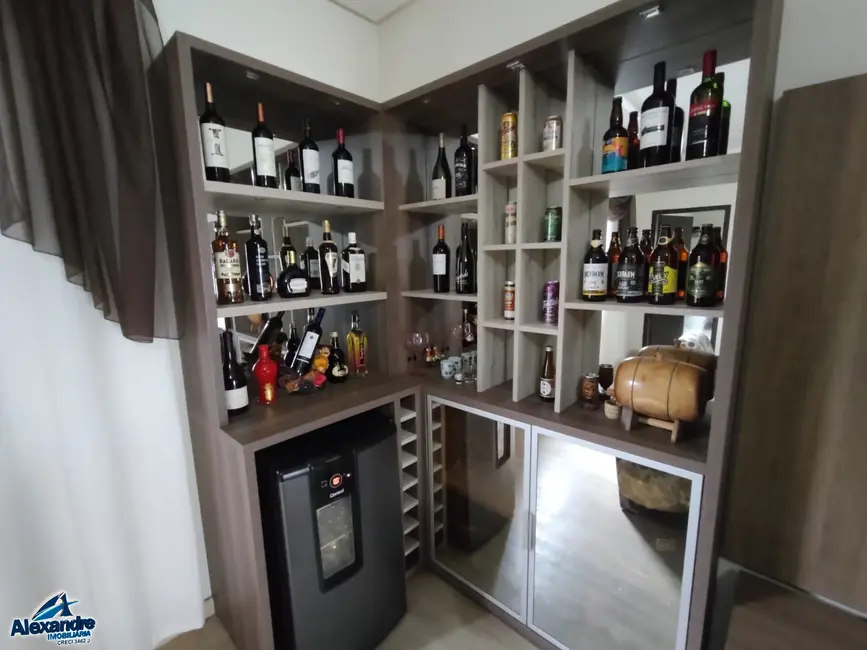 Casa com 3 quartos à venda, 220m2 em Schroeder - SC - imagem 4 Foto 4 de Casa com 3 quartos à venda, 220m2 em Schroeder - SC