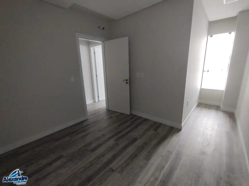 Casa com 3 quartos à venda, 113m2 em Três Rios do Norte, Jaragua Do Sul - SC - imagem 8 Foto 8 de Casa com 3 quartos à venda, 113m2 em Três Rios do Norte, Jaragua Do Sul - SC