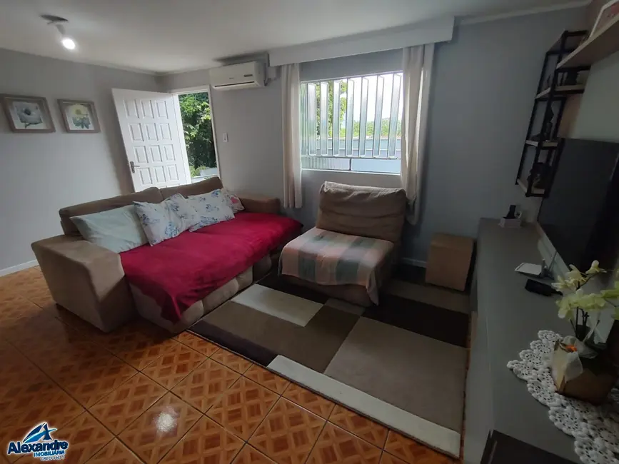 Casa com 4 quartos à venda, 220m2 em Vila Lenzi, Jaragua Do Sul - SC - imagem 4 Foto 4 de Casa com 4 quartos à venda, 220m2 em Vila Lenzi, Jaragua Do Sul - SC