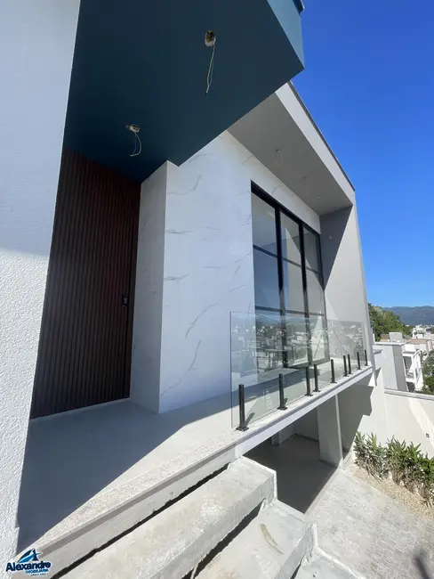 Foto 3 de Casa com 3 quartos à venda, 307m2 em Amizade, Jaragua Do Sul - SC