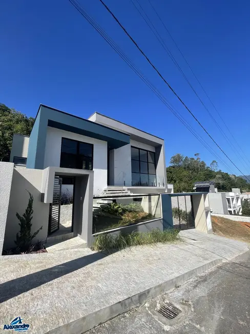 Foto 2 de Casa com 3 quartos à venda, 307m2 em Amizade, Jaragua Do Sul - SC