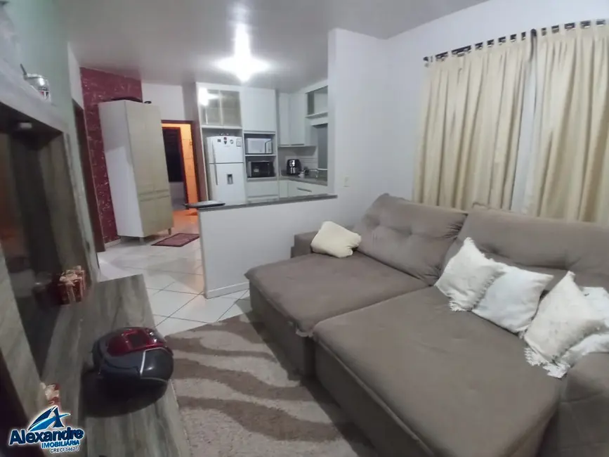 Foto 2 de Casa com 2 quartos à venda, 70m2 em Schroeder - SC