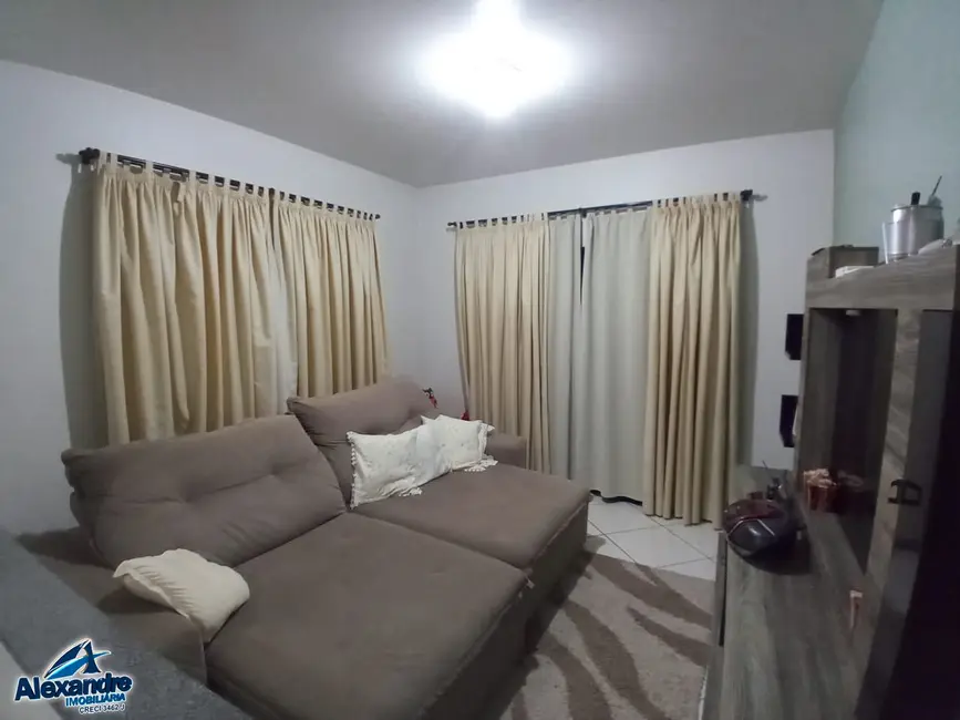 Foto 1 de Casa com 2 quartos à venda, 70m2 em Schroeder - SC
