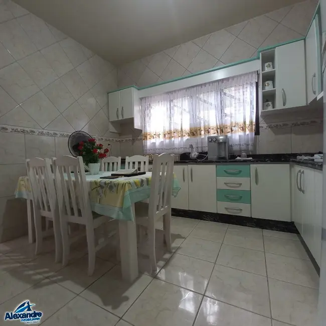 Foto 6 de Casa com 4 quartos à venda, 340m2 em Centro, Schroeder - SC