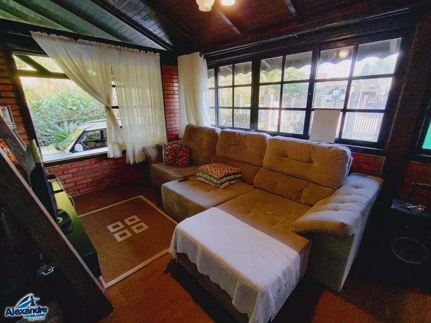 Foto 2 de Casa com 2 quartos à venda, 126m2 em Centro, Schroeder - SC