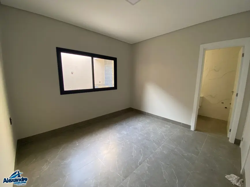 Casa com 3 quartos à venda, 92m2 em Guaramirim - SC - imagem 5 Foto 5 de Casa com 3 quartos à venda, 92m2 em Guaramirim - SC