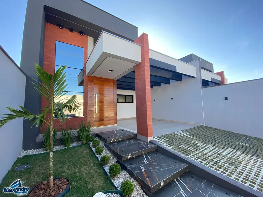 Foto 1 de Casa com 3 quartos à venda, 92m2 em Guaramirim - SC