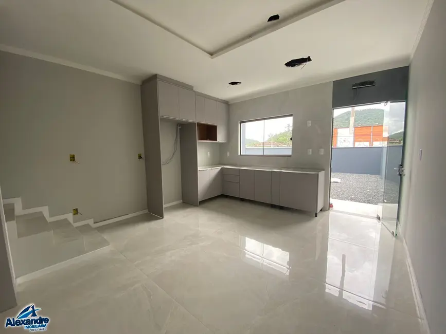 Casa com 3 quartos à venda, 117m2 em Guaramirim - SC - imagem 4 Foto 4 de Casa com 3 quartos à venda, 117m2 em Guaramirim - SC