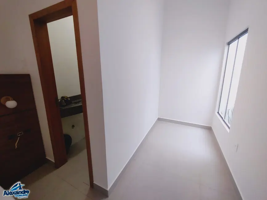Casa com 2 quartos à venda, 70m2 em Centro, Schroeder - SC - imagem 8 Foto 8 de Casa com 2 quartos à venda, 70m2 em Centro, Schroeder - SC