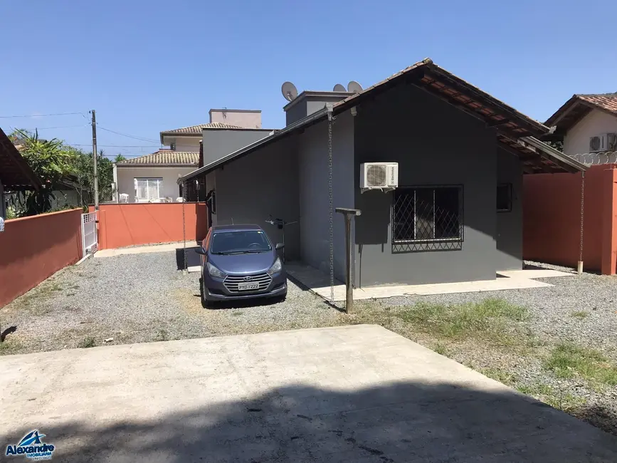 Foto 1 de Casa com 2 quartos à venda, 76m2 em Vila Lenzi, Jaragua Do Sul - SC