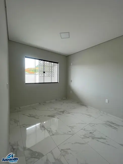 Casa com 3 quartos à venda, 115m2 em Guaramirim - SC - imagem 8 Foto 8 de Casa com 3 quartos à venda, 115m2 em Guaramirim - SC