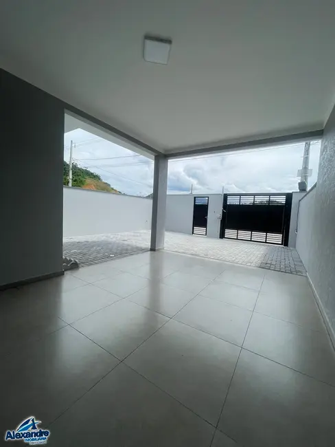 Foto 2 de Casa com 3 quartos à venda, 115m2 em Guaramirim - SC