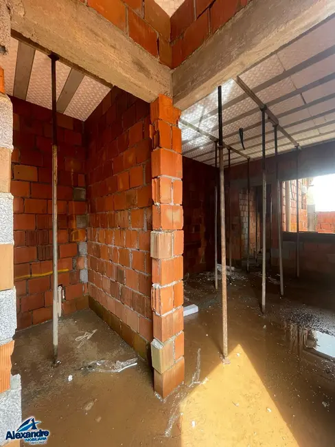 Casa com 3 quartos à venda, 94m2 em Guaramirim - SC - imagem 5 Foto 5 de Casa com 3 quartos à venda, 94m2 em Guaramirim - SC