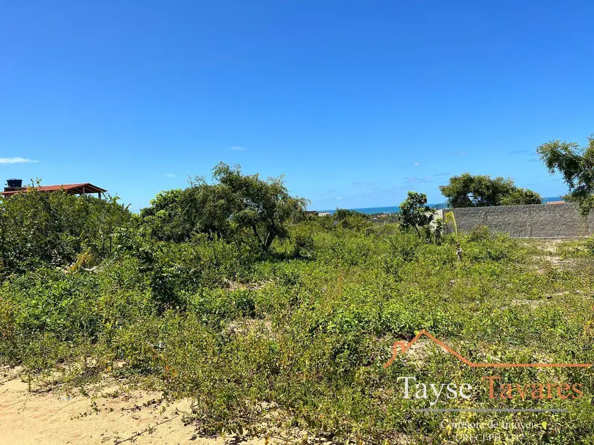 Foto 1 de Terreno / Lote à venda, 360m2 em Conde - PB