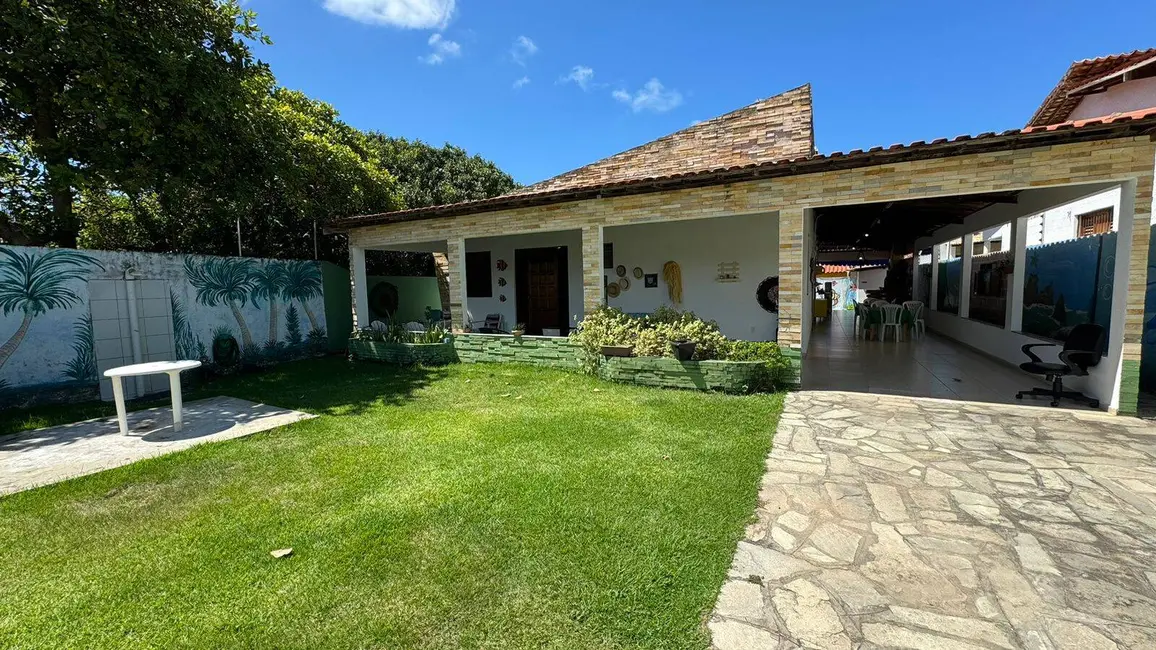 Foto 1 de Casa com 4 quartos à venda e para alugar, 450m2 em Conde - PB