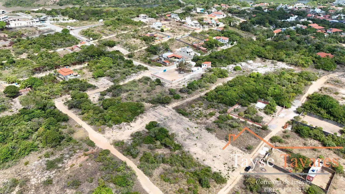 Foto 1 de Terreno / Lote à venda, 450m2 em Conde - PB
