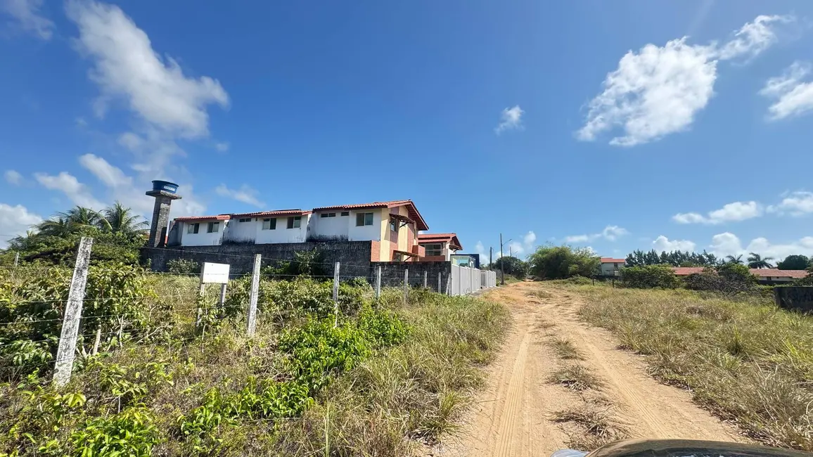 Foto 1 de Terreno / Lote à venda, 450m2 em Conde - PB