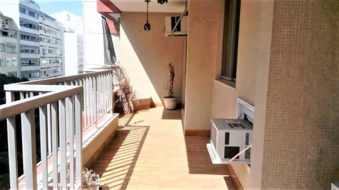 Foto 2 de Apartamento com 2 quartos à venda, 105m2 em Rio De Janeiro - RJ