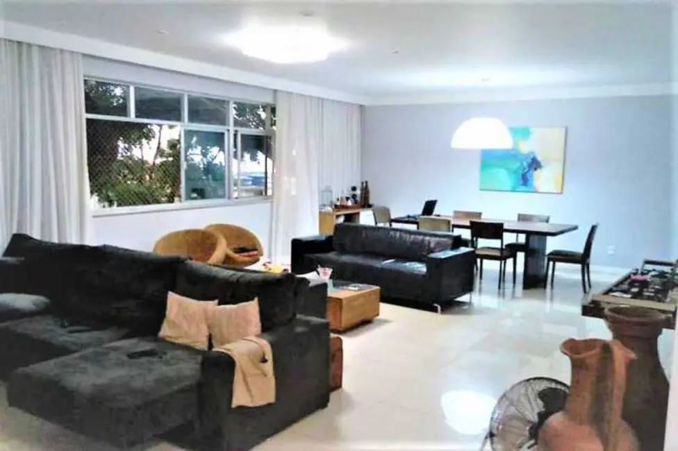 Apartamento com 4 quartos à venda, 250m2 em Rio De Janeiro - RJ - imagem 1 Foto 1 de Apartamento com 4 quartos à venda, 250m2 em Rio De Janeiro - RJ