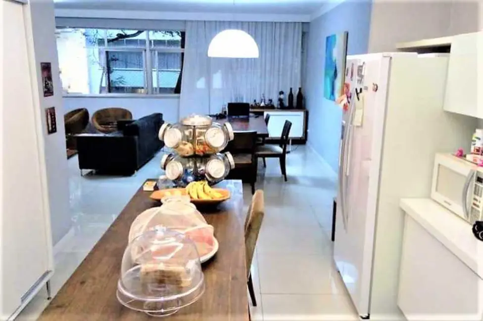 Apartamento com 4 quartos à venda, 250m2 em Rio De Janeiro - RJ - imagem 5 Foto 5 de Apartamento com 4 quartos à venda, 250m2 em Rio De Janeiro - RJ