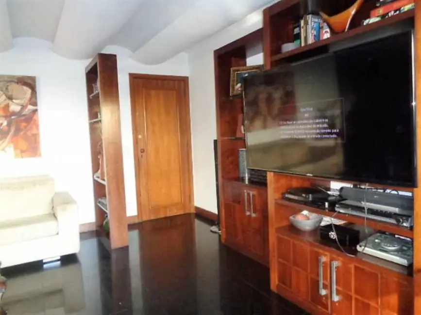 Foto 4 de Apartamento com 4 quartos à venda, 191m2 em Rio De Janeiro - RJ