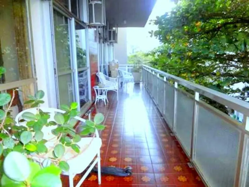Foto 1 de Apartamento com 4 quartos à venda, 250m2 em Rio De Janeiro - RJ