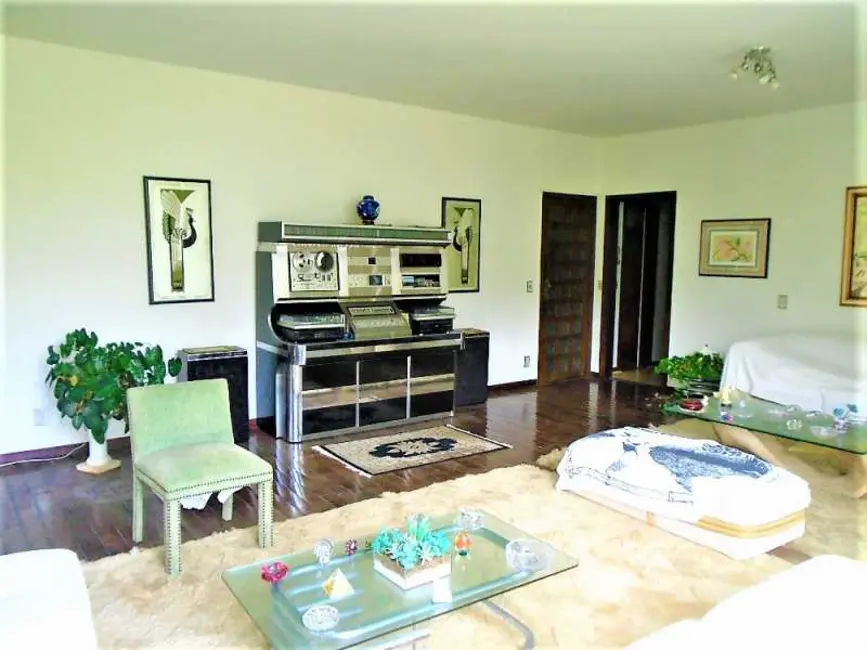 Apartamento com 4 quartos à venda, 300m2 em Rio De Janeiro - RJ - imagem 4 Foto 4 de Apartamento com 4 quartos à venda, 300m2 em Rio De Janeiro - RJ