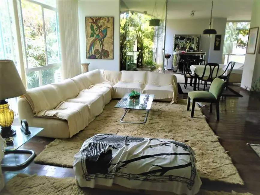 Apartamento com 4 quartos à venda, 300m2 em Rio De Janeiro - RJ - imagem 1 Foto 1 de Apartamento com 4 quartos à venda, 300m2 em Rio De Janeiro - RJ