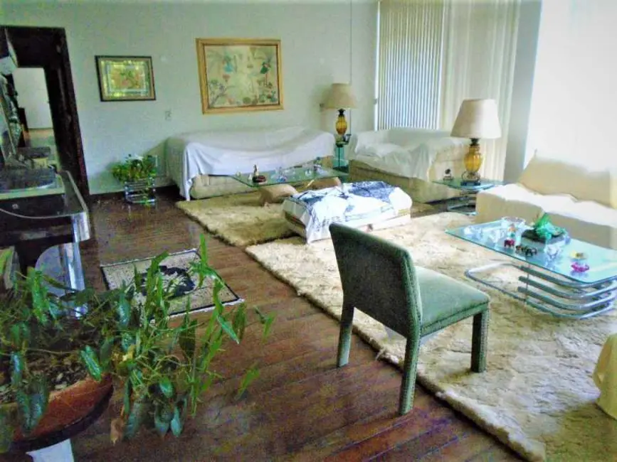 Apartamento com 4 quartos à venda, 300m2 em Rio De Janeiro - RJ - imagem 3 Foto 3 de Apartamento com 4 quartos à venda, 300m2 em Rio De Janeiro - RJ