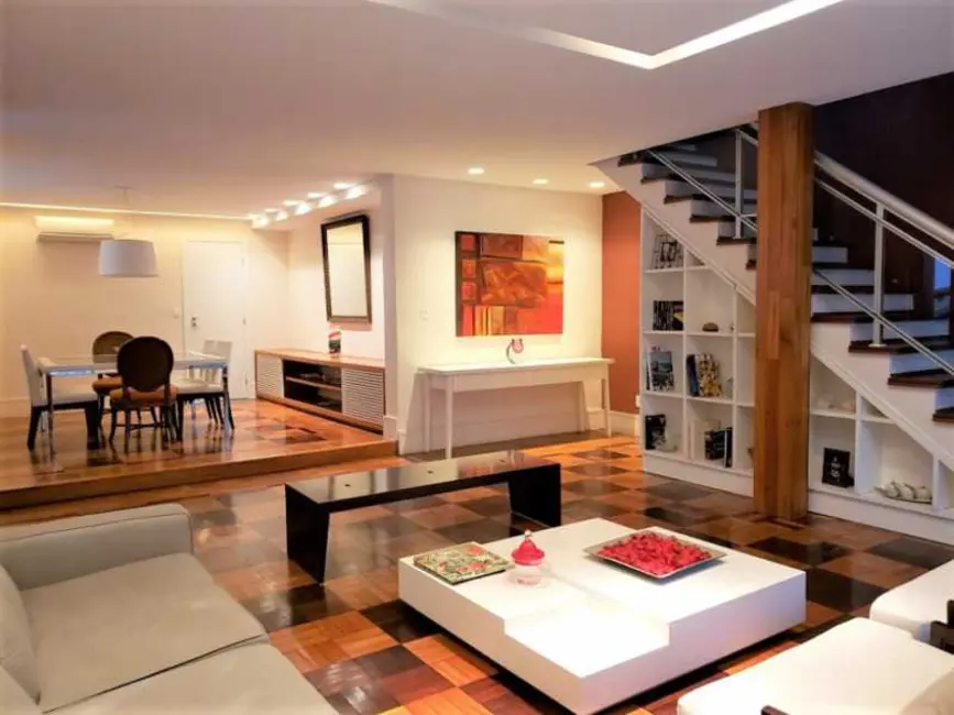 Foto 1 de Casa com 4 quartos à venda, 387m2 em Rio De Janeiro - RJ