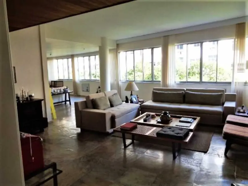 Foto 2 de Apartamento com 4 quartos à venda, 292m2 em Rio De Janeiro - RJ
