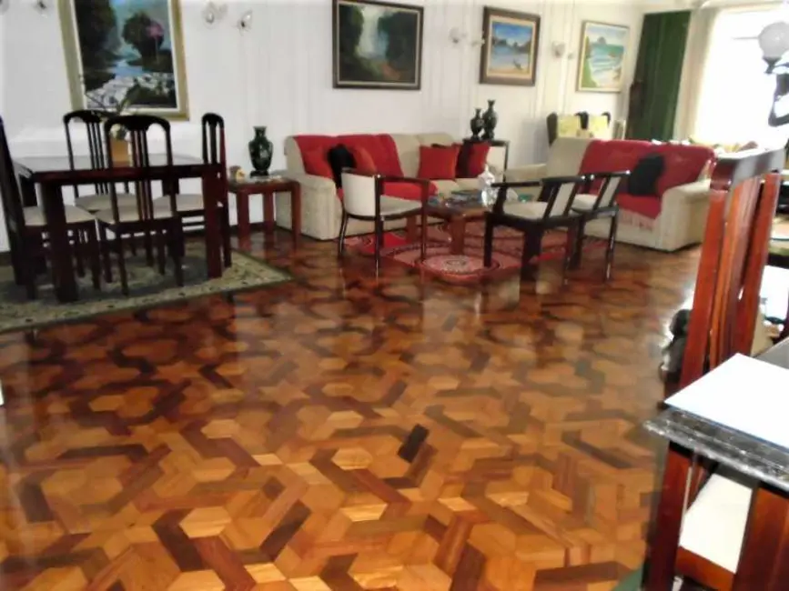 Apartamento com 3 quartos à venda, 160m2 em Rio De Janeiro - RJ - imagem 4 Foto 4 de Apartamento com 3 quartos à venda, 160m2 em Rio De Janeiro - RJ