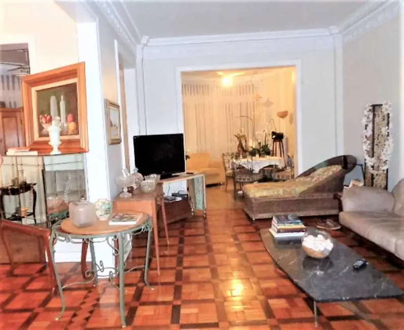 Apartamento com 4 quartos à venda, 220m2 em Rio De Janeiro - RJ - imagem 4 Foto 4 de Apartamento com 4 quartos à venda, 220m2 em Rio De Janeiro - RJ