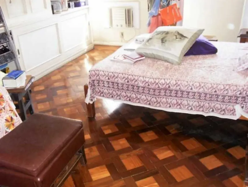 Apartamento com 4 quartos à venda, 220m2 em Rio De Janeiro - RJ - imagem 6 Foto 6 de Apartamento com 4 quartos à venda, 220m2 em Rio De Janeiro - RJ