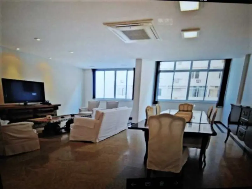 Apartamento com 4 quartos à venda, 170m2 em Rio De Janeiro - RJ - imagem 3 Foto 3 de Apartamento com 4 quartos à venda, 170m2 em Rio De Janeiro - RJ